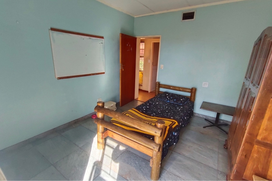 4 Bedroom Property for Sale in Leeuwenkloof North West